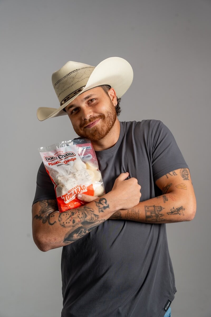 Imagem JPG, Gustavo Tubarão realiza sonho antigo e lança marca de pão de queijo em homenagem à avó