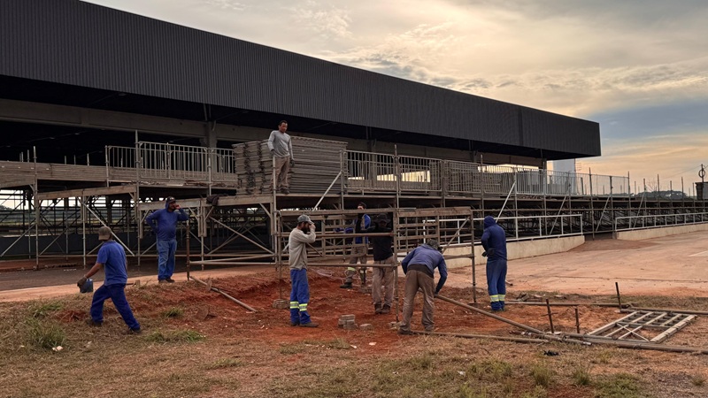 Imagem JPG, Votu International Rodeo: montagem de megaestrutura mobiliza cerca de 300 profissionais