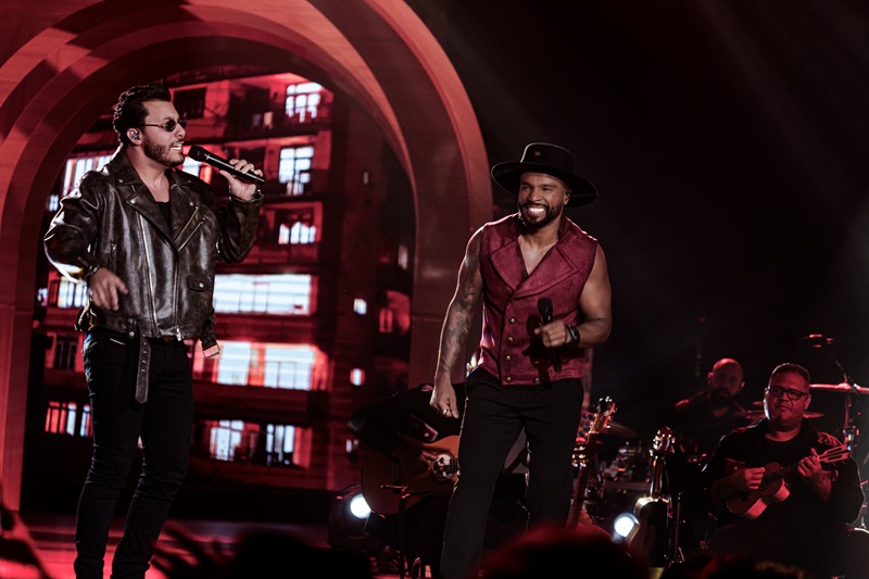 Imagem JPG, Alexandre Pires e Murilo Huff cantam 