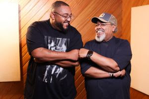 Imagem JPG, Jorge Aragão e Tiee fazem encontro de gerações do samba no Espaço Unimed