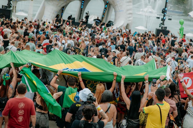 Imagem JPG, Brasil é destaque em festival Tomorrowland Bélgica, que reuniu 400 mil pessoas